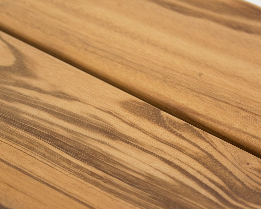 model_vlonderplank_tigerwood_hardhout_21x145_4_zijdig_glad_detail