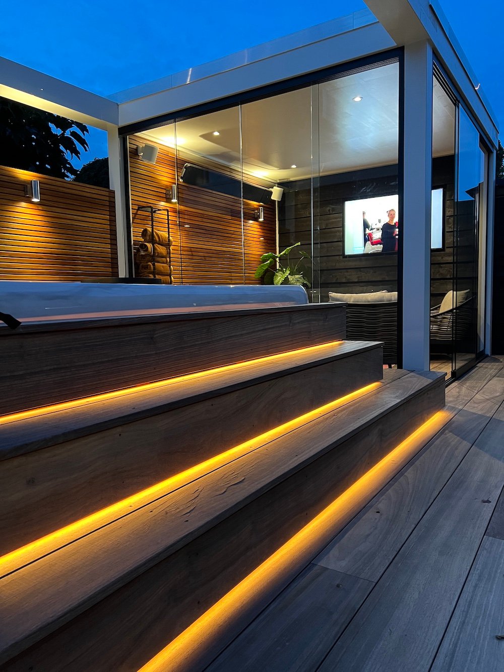 model_vlondertrap_padoek_hardhout