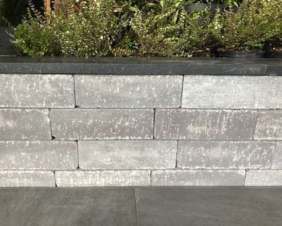 natuursteen_vijverrand_basalt_2