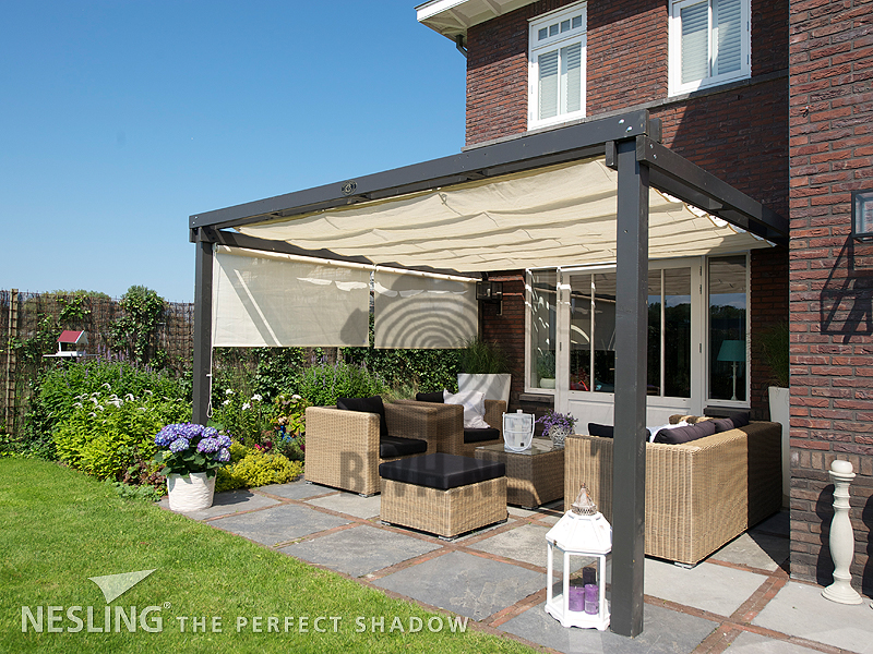 pergola_met_harmonica_en_rolgordijn_gebr_wit