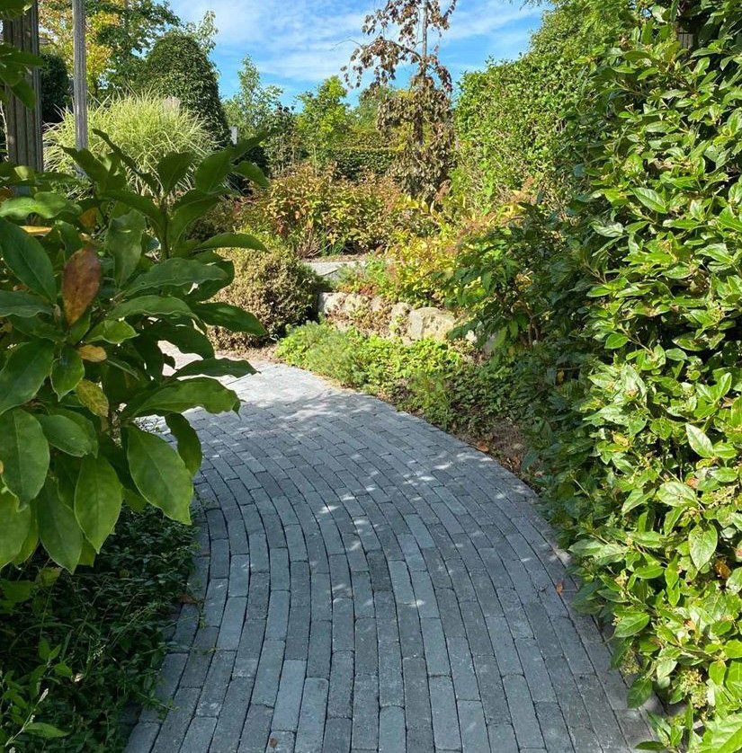 retrostones_plus_5x20x6cm_antraciet_gardenlux_sfeer