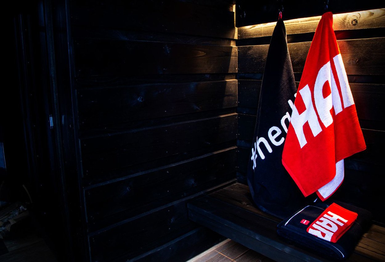 saunahanddoek_harvia_rood_sfeer_2