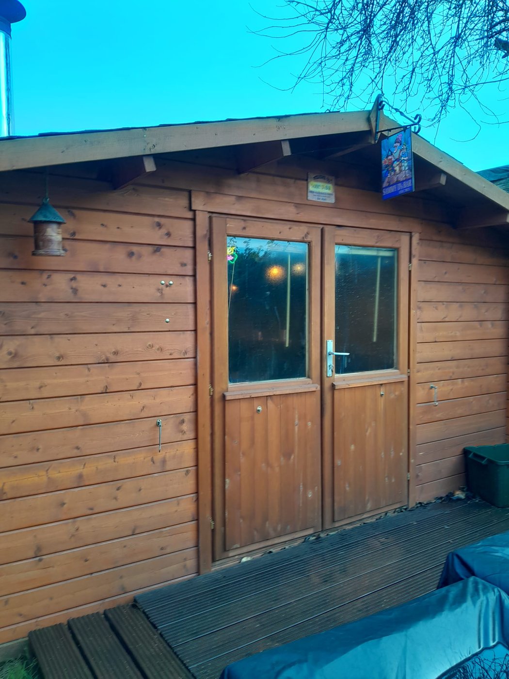 sf_Dyre_Customer_Garden_Pub