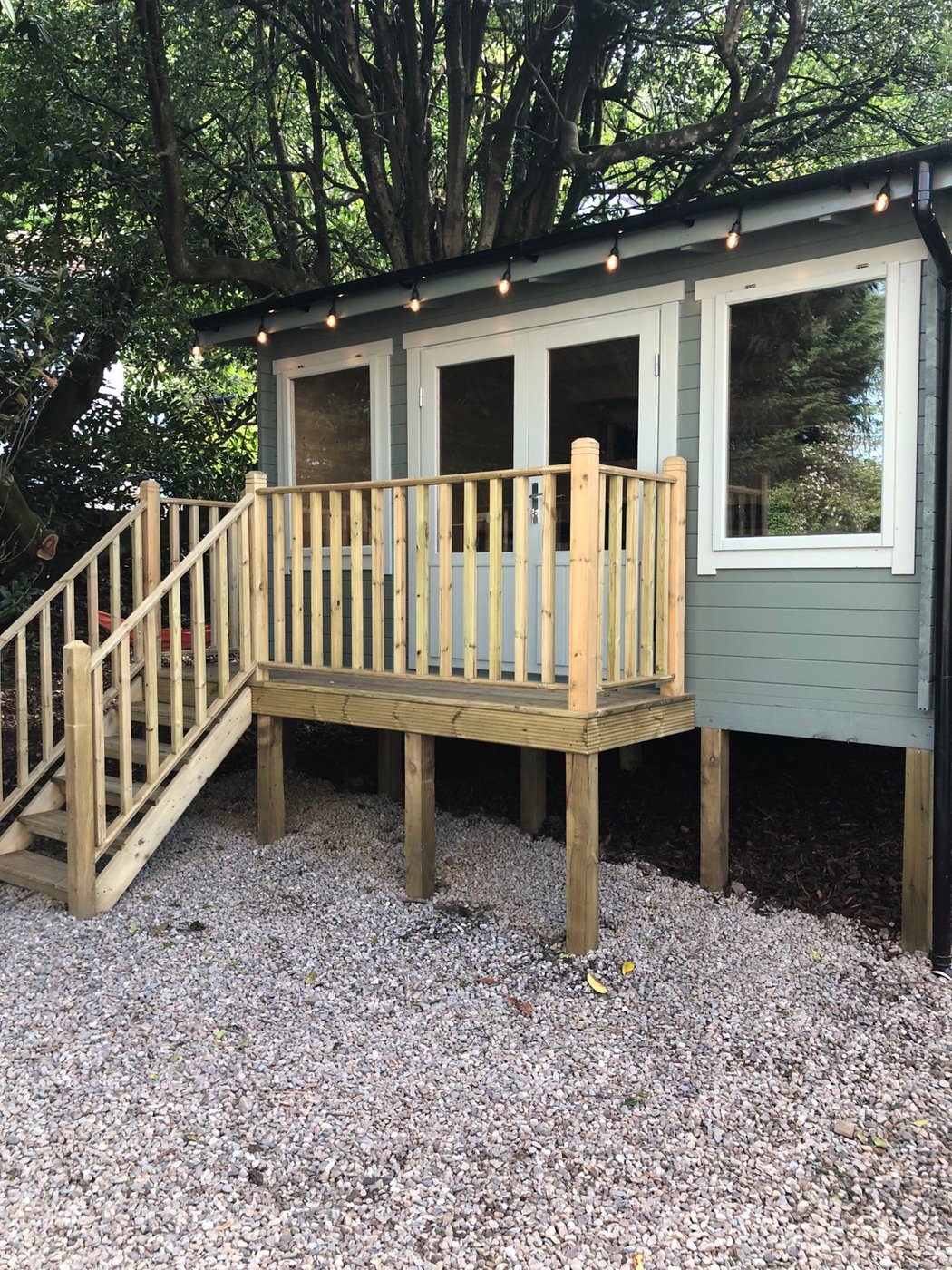 sf_Meaghan_Log_Cabin_Porch