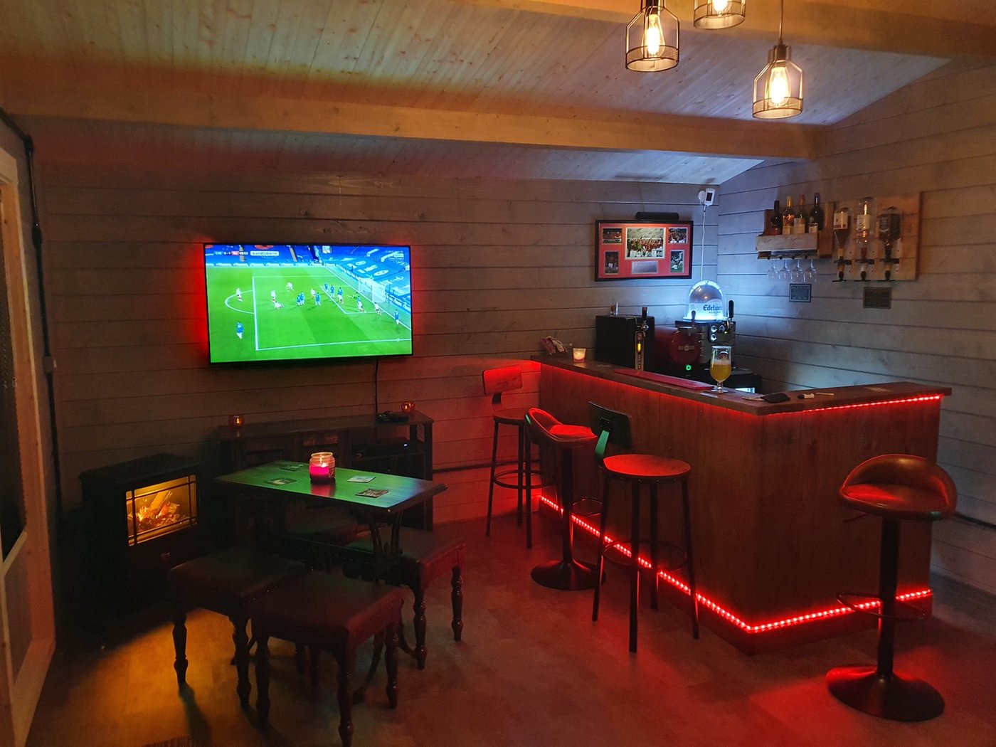 sf_Newcastle_Log_Cabin_3