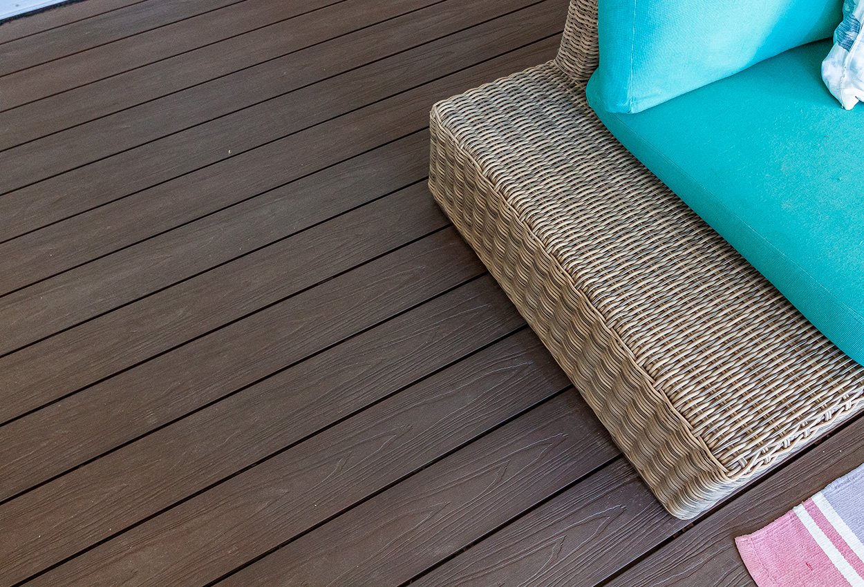 sf_composiet_timmdek_vlonderplank_the_rockies_walnut_sfeerfoto_2