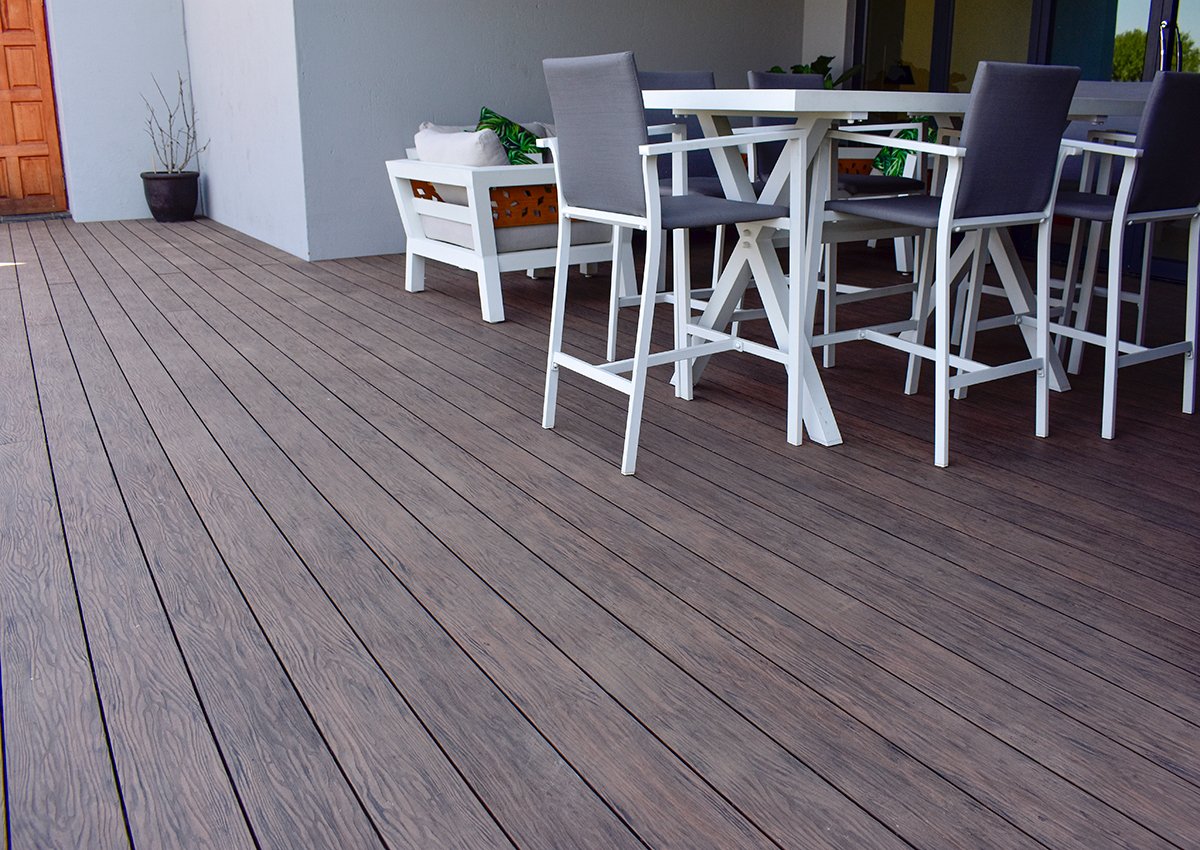 sf_vlonderplank_composiet_timmdek_norwegian_spruce_sfeerfoto_3