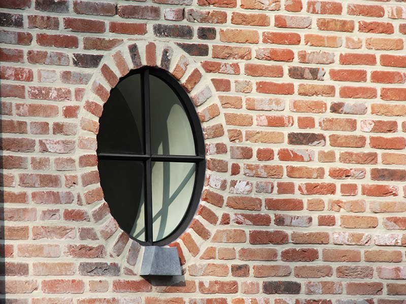 stalen_ossenoog_raam_zwart_gecoat_1