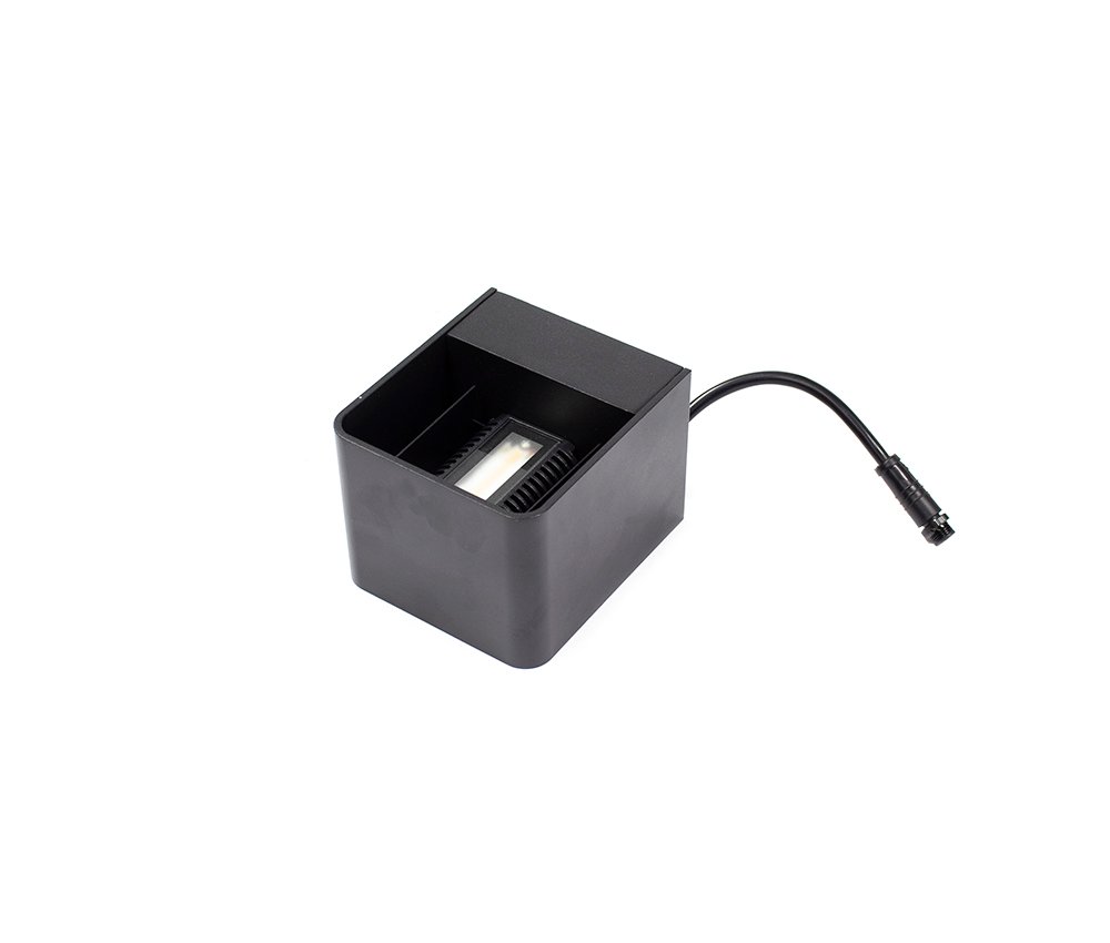 sus_square_black_wandlamp