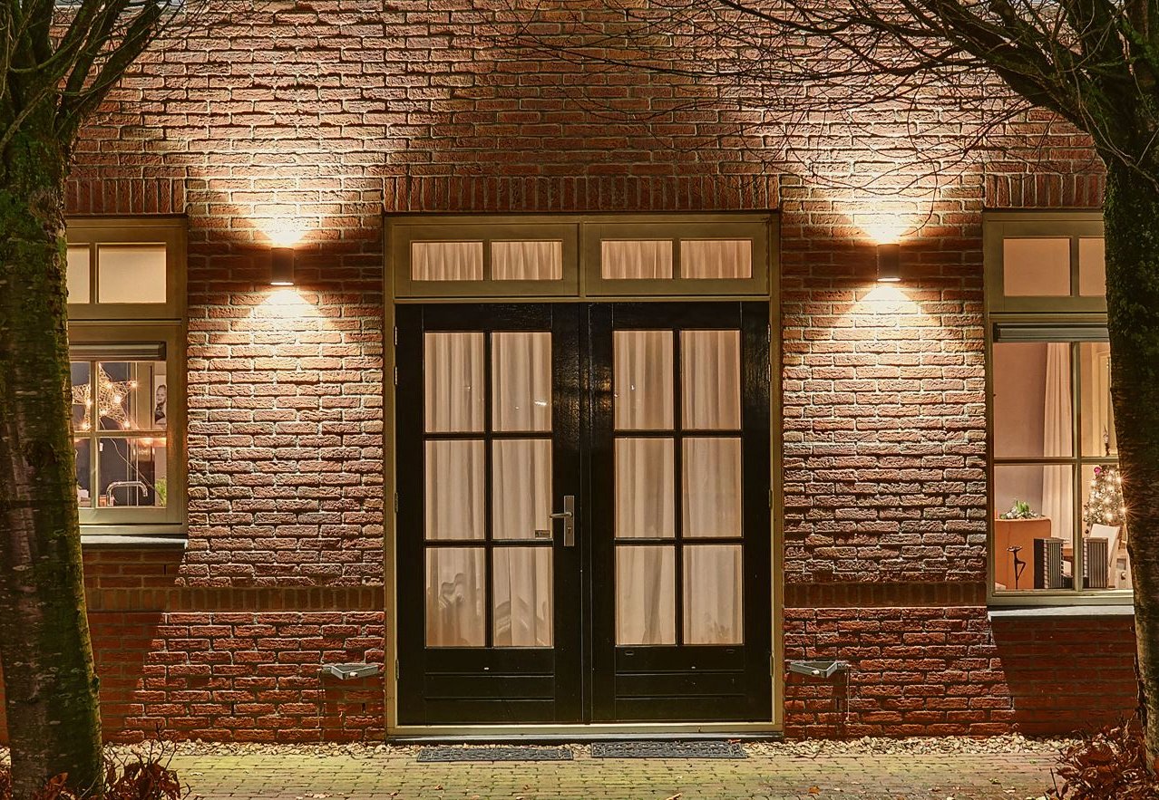 sus_tube_led_wandlamp_230v_sfeer