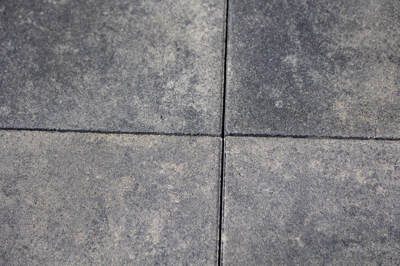 terrastegel_excluton_grijs_zwart_60x60x4_cm