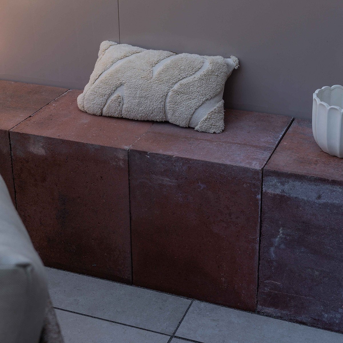 u_element_40x40x50cm_corten_gardenlux_sfeer_2