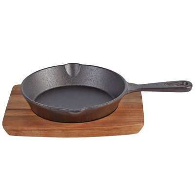 Image of Gusseisen-Grillpfanne* inkl. Holzbrett