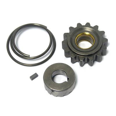 With 14T starter gear and clutch gear. With installed bushing in starter gear. 
Complete with 33430-59 starter gear (with 33438-50 bushing installed), 33381-39 starter clutch gear, 33391-36 starter clutch spring and 33393-50 woodruff key. 