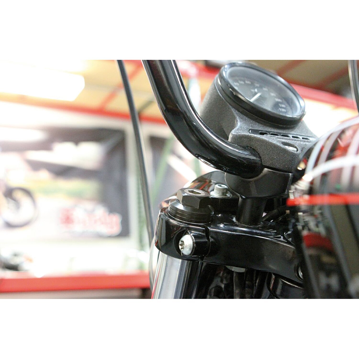 Burly, 39mm fork spring preload adjusters. Black anodized, Satin