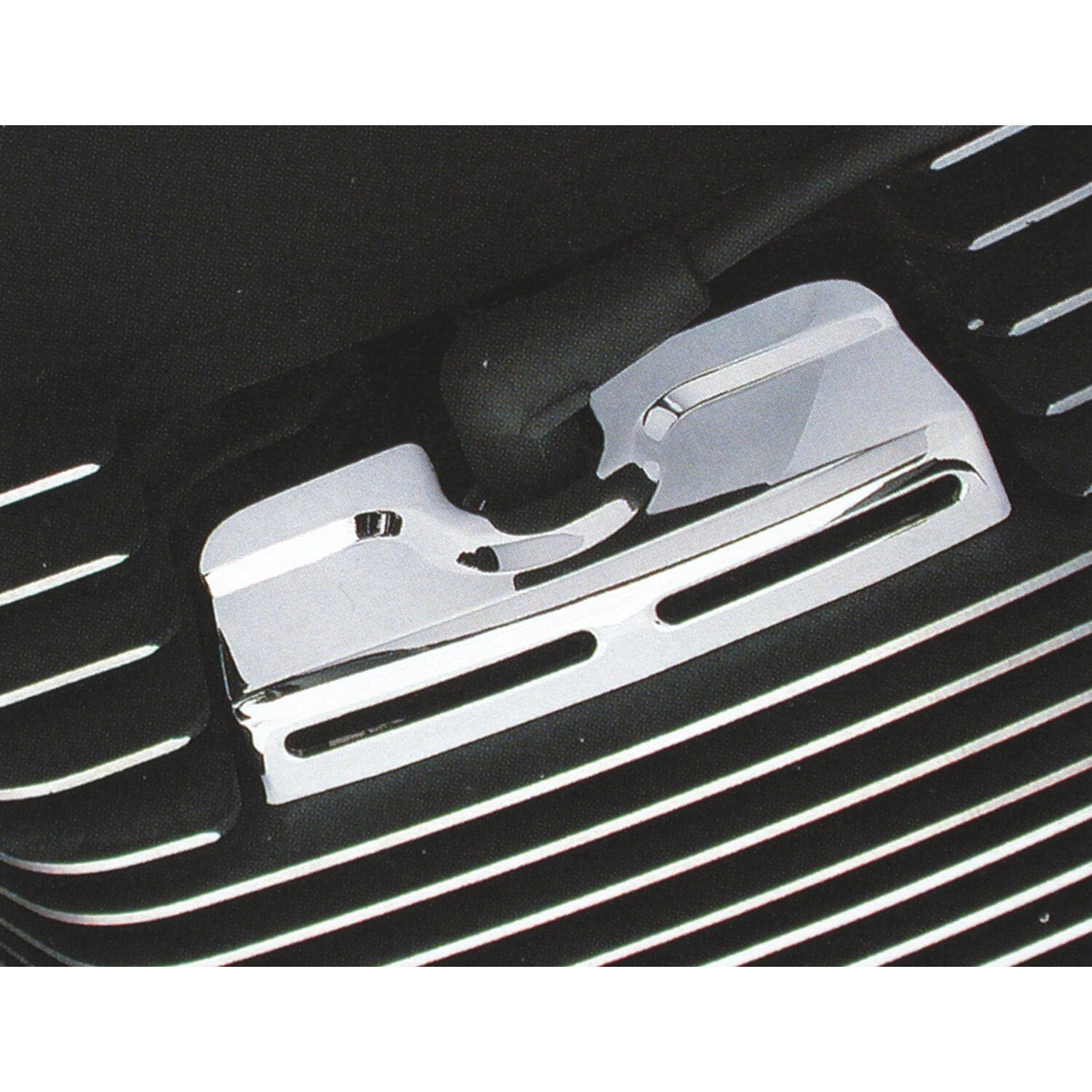 Kuryakyn, Scorpion TC spark plug & head bolt covers, Chrome