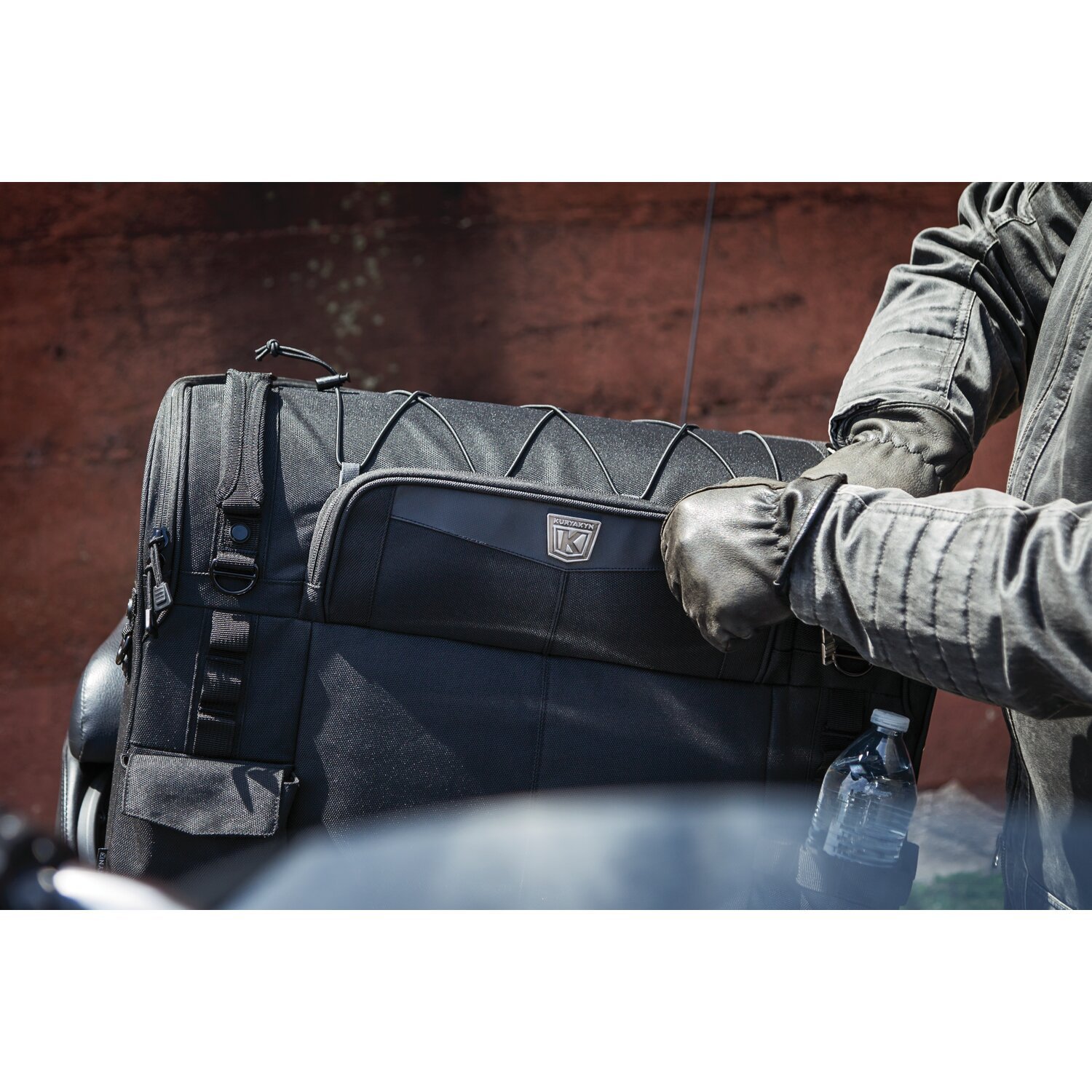 Kuryakyn, Momentum wanderer Touring seat bag