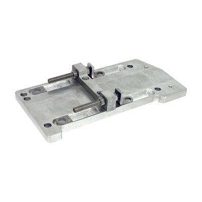 Standard style replacement. CNC machined aluminum by Ost Freesen Choppers. Comes with an integrated transmission adjustment system. 
OEM replacement reference 47698-65C. 