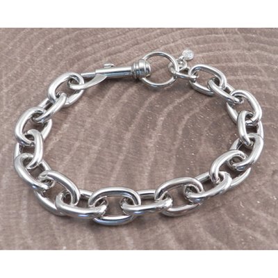 Silver; made to fit an 8" wrist; heavyweight chain with teardrop shaped links; chrome-plated steel; with Snap Hook closure; chain links 3/4" lenght by 1/2" width