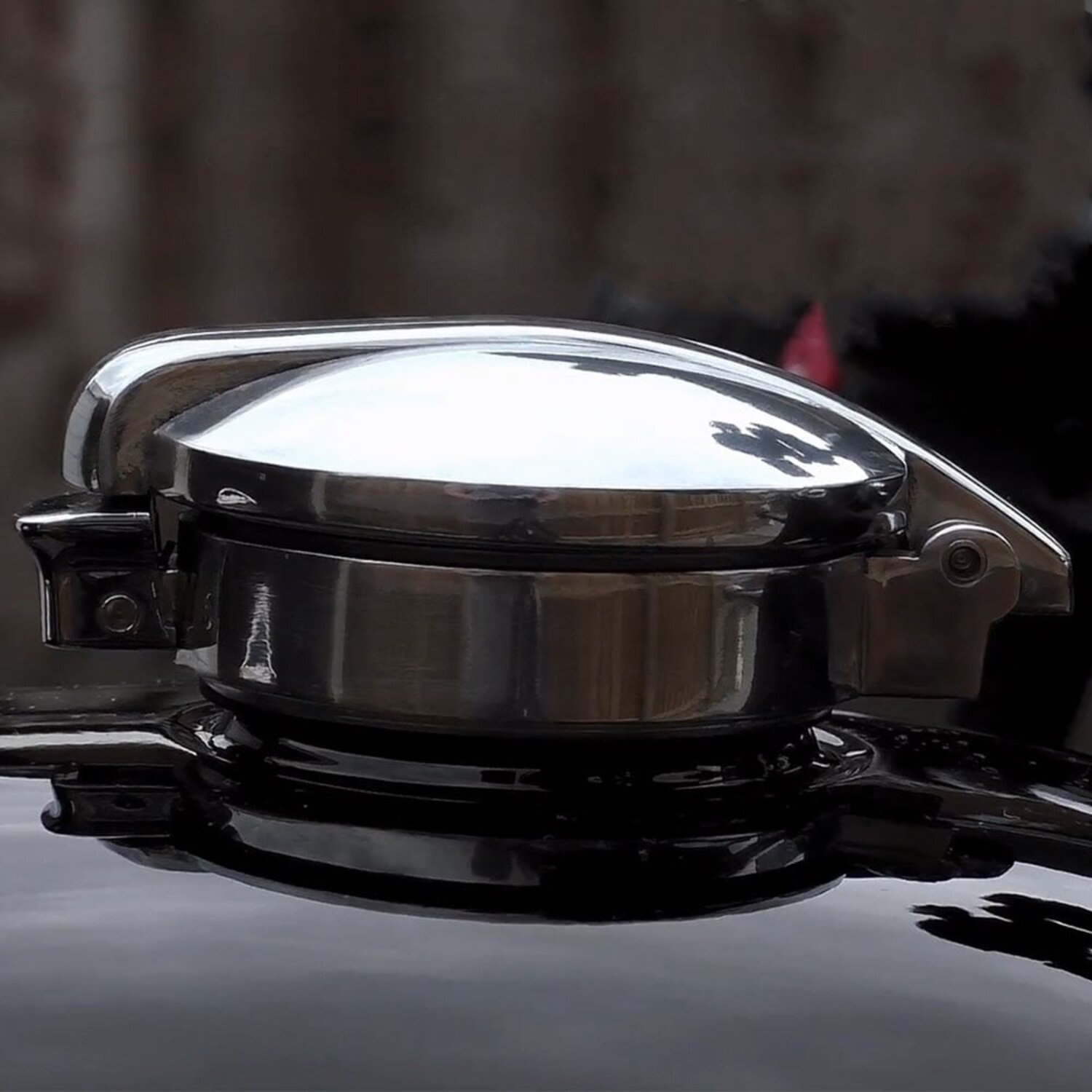 Motone, Monza gas cap, Polished