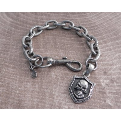 chain length 8"; steel chain with knight hack antique finish; snap hook closure
