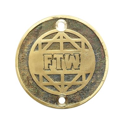 Vertical mount holes. Sand-cast brass with an un-polished finish for that true old-time look. All are made in-house by hand in small quantities ensuring exclusivity. 

Note: Physical dimensions of 2-hole point covers are identical. However 70-99 B.T. (excl. TC) and 04-up XL come with horizontal mount holes, 71-03 XL models have vertical mount holes. This influences images and/or text once installed.