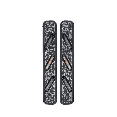 This custom 3-1 taillight, brake light and turn signal combo may just be what you've been looking for when working towards an iconic look for your Bagger. 
Injection molded smoke lenses are installed in front of ultra bright power LEDs in a stylish CNC machined aluminum powder coated housing. 
DOT and ECE approved.
Note: Style matching 'tribal' front turn signals are separately available as 575480