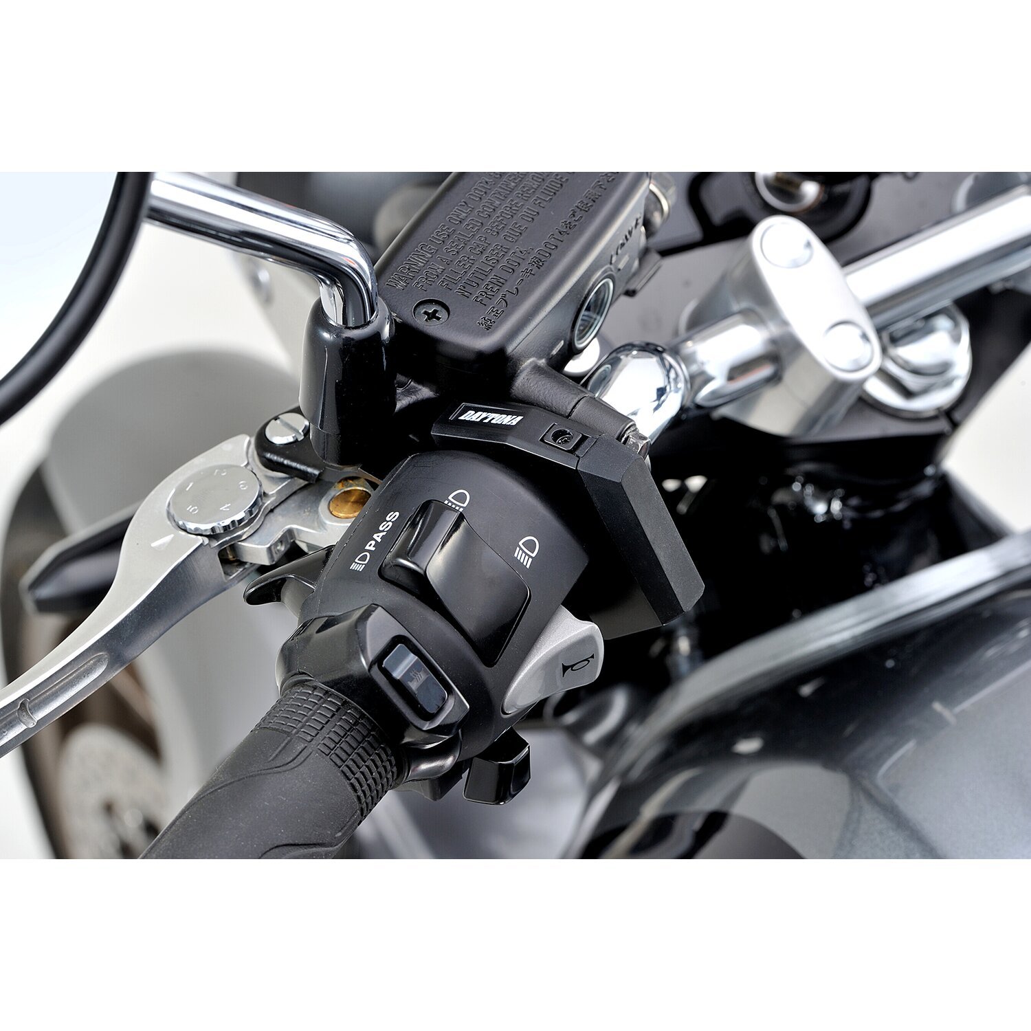 Daytona, slim-mount dual USB 2 port, Black