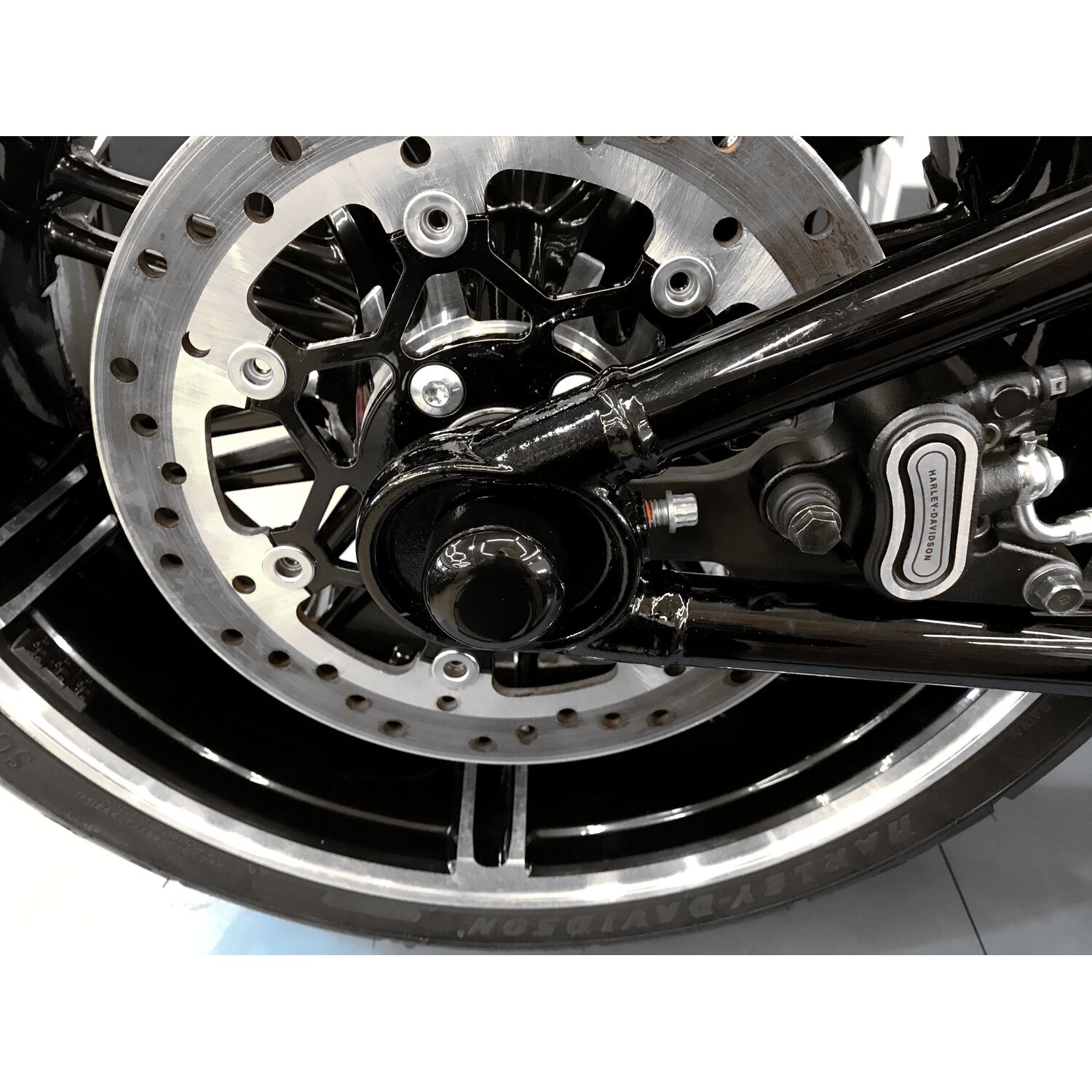 Killer Custom, rear axle cover set, Black, Gloss