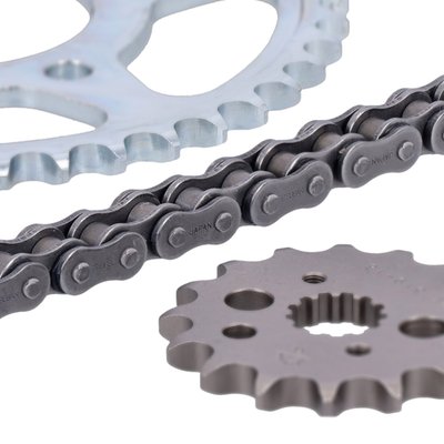 High quality chain & sprocket kit featuring Tsubaki's 520 Omega O-ring chain combined with a JT front steel sprocket and a JT rear steel sprocket.
