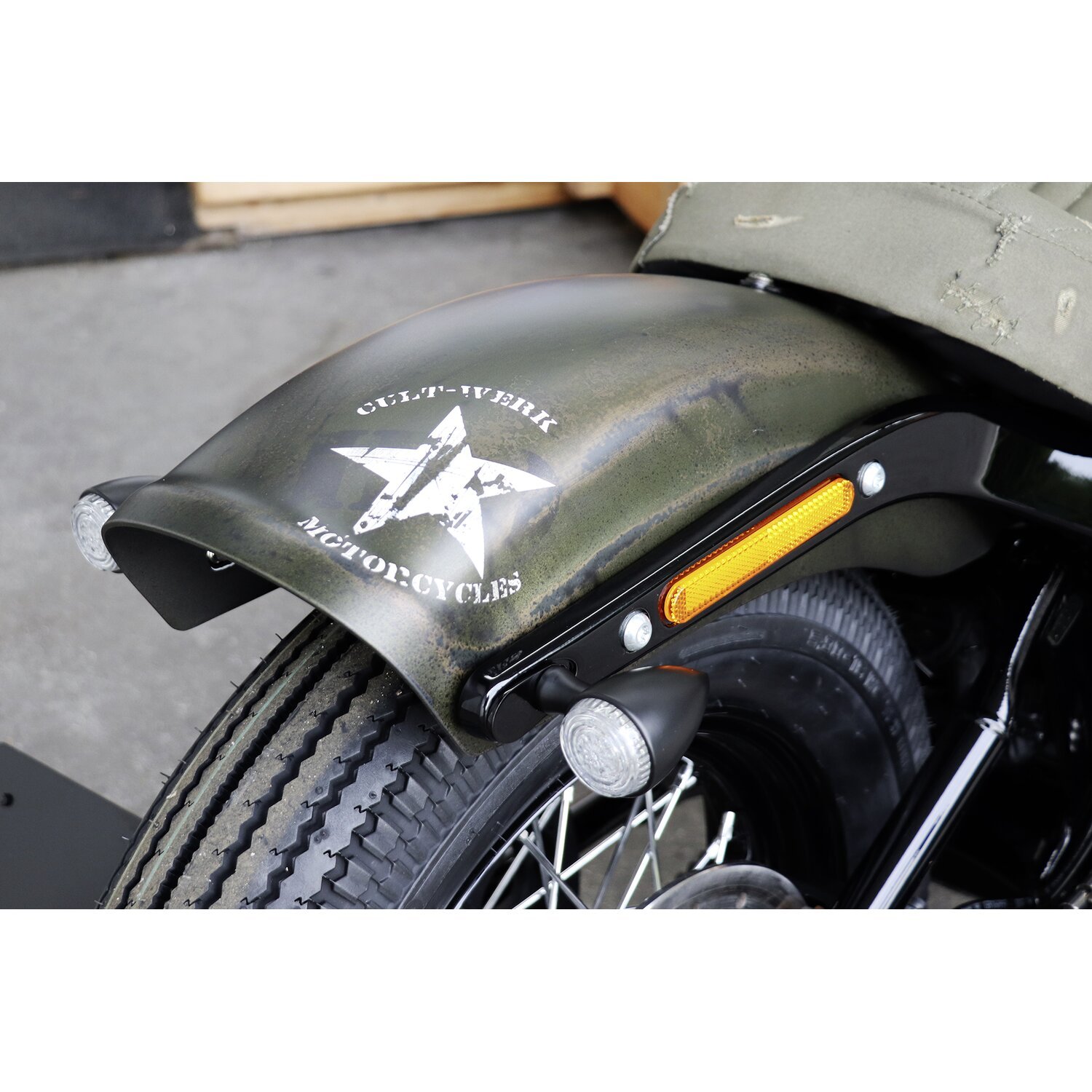 Cult-Werk, FXBB/S/FLSL/FXST rear fender 'OEM style Short'', Unpainted, Matte