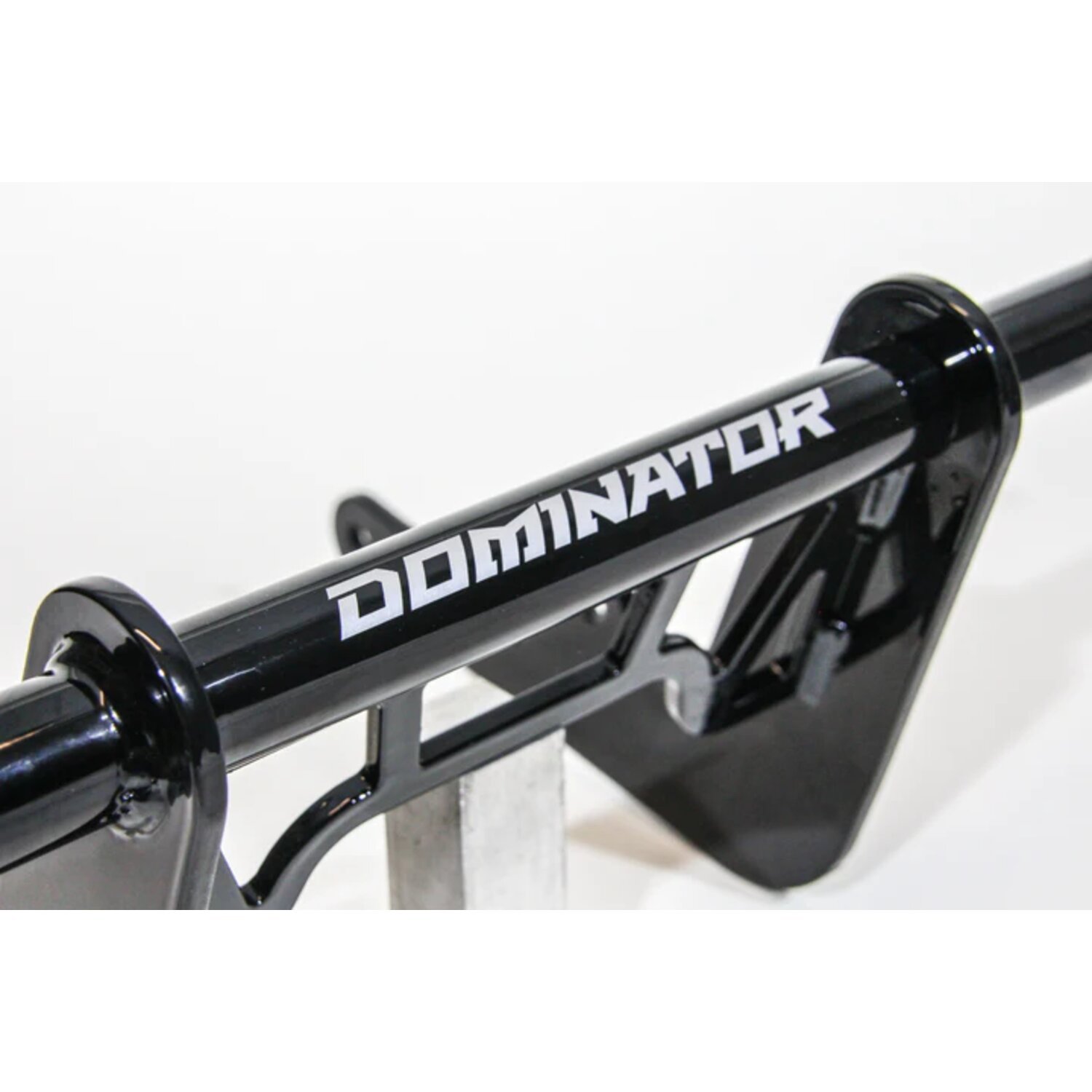 Dominator, Clubstyle crash bar front. M8 Softail, Black