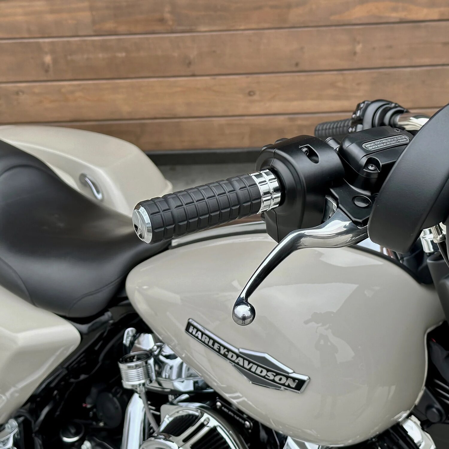 Arlen Ness, Speedliner handlebar grip set, Silver