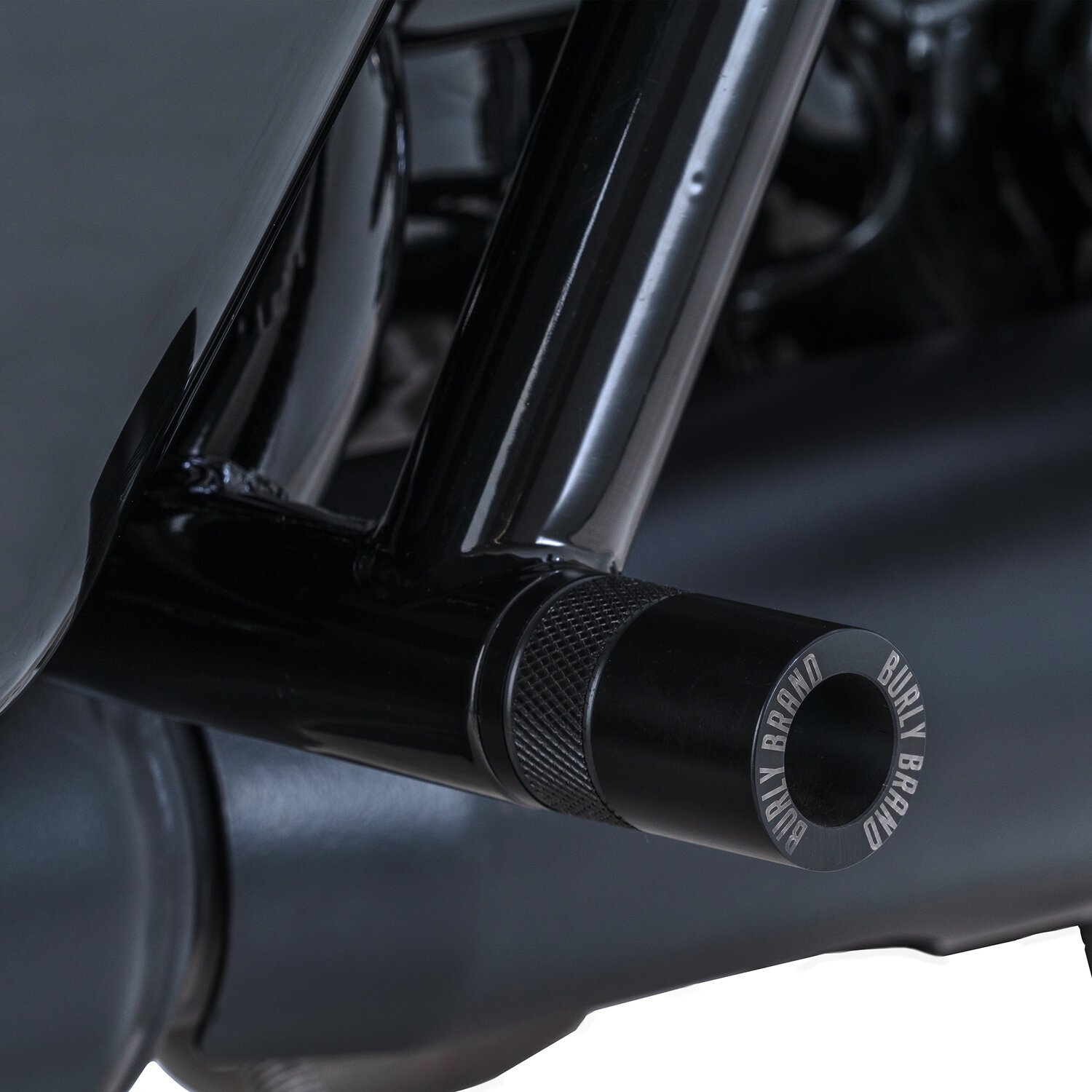 Burly Brand, Brawler crash bar kit Touring. Rear, Black