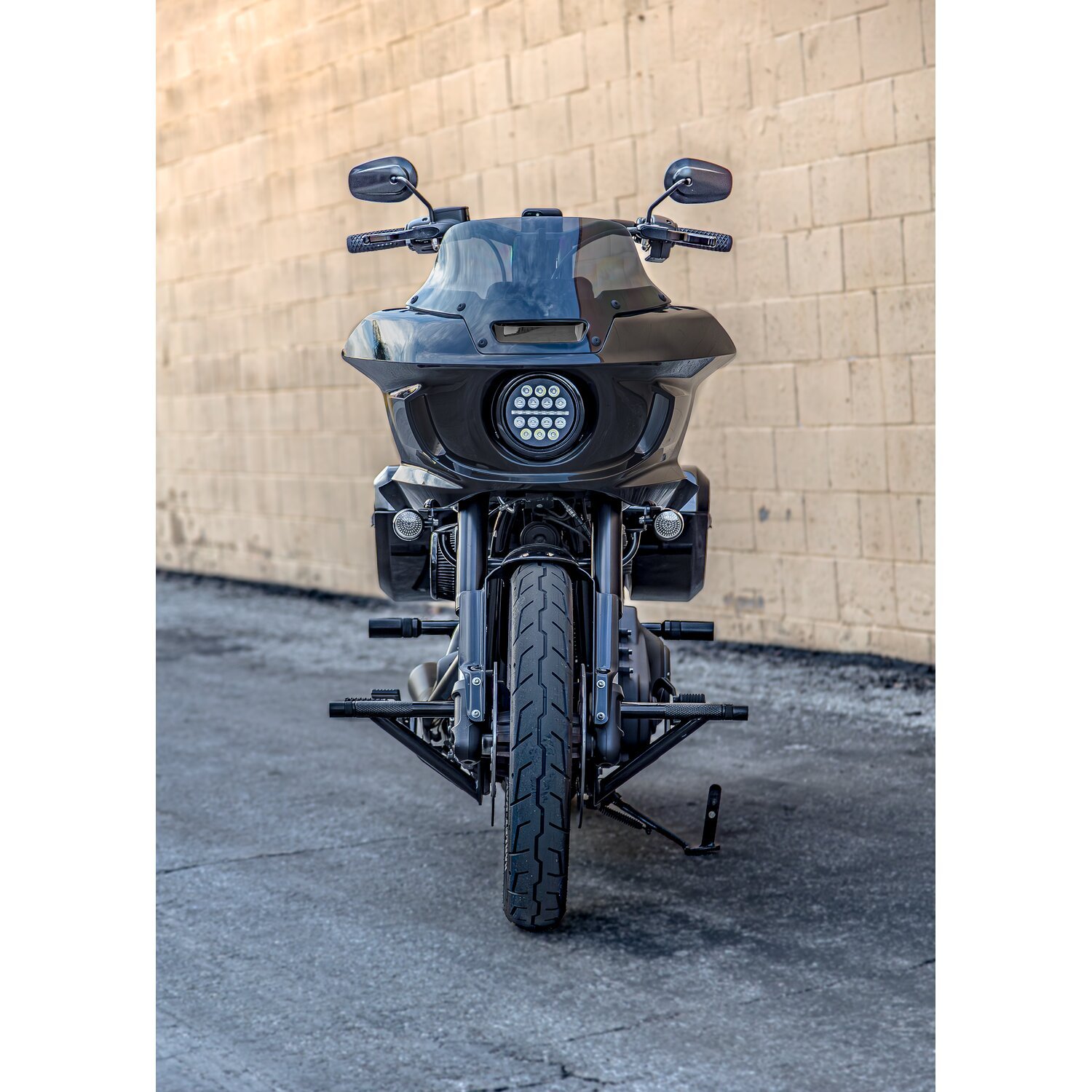 Burly Brand, Brawler crash bar kit M8 Softail. Front, Black