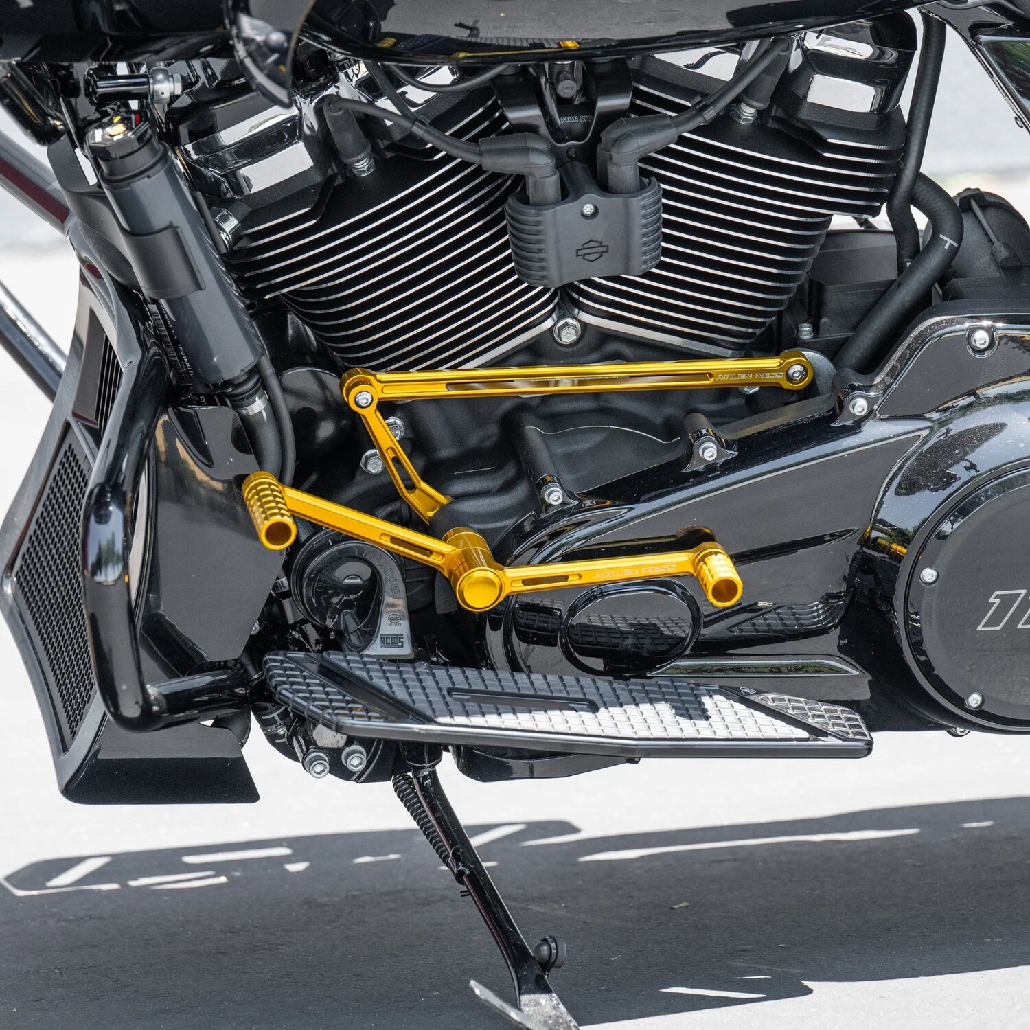 Arlen Ness, Speedliner Foot Control Kit, Gold