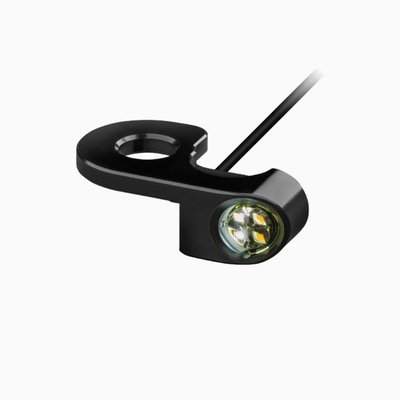 02-up H-D with hydraulic clutch.
Front turn signals with white position lights.
Miniature left + right turn signal set.
Installs below the mirror nut.
The mo.blaze miniature turn signals sets offer the pinnacle in miniature lighting. Small LED lighting can sometimes seem a little dim, especially in heavy traffic, where a lot is happening. But the mo.blaze offers extremely bright LEDs, the IntensiLED® technology is a Motogadget development, which will not be overlooked in traffic despite the miniature dimensions.
- ECE approved
- CNC machined aluminum housing
- Black anodized finish
- Diameter: 11 mm
- Weight approx. 20 gram
- Cable length: approx. 20 cm
- Voltage 12V to 15V
- Power consumption: approx. 1W to 2W
- Service life 50000 hours
- IP69 waterproof
- Vibration resistant