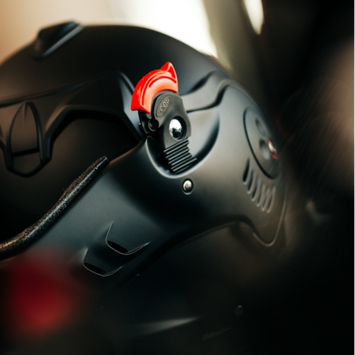 L — Roof Boxer Alpha helmet matt black, Matte, L