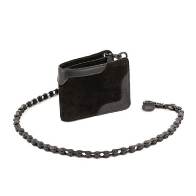 The Trip Machine Rodeo wallet pays homage to the real bad boys before motorcycles replaced horses. Cowboys arguably were the original bikers; the rodeo just had more fun with bikes (or horses). The combination of leather and suede in a wallet is uncommon but fits the description and is sure to be a conversation starter.  The metal moto-chain (69 cm) is removable for days that are more civilized. 
