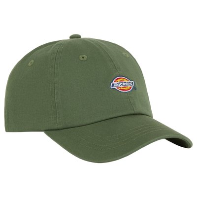 The Dickies Hardwick is a 6-panel baseball cap with authentic detailing. Made of 100% hardwearing cotton twill with snap back closure, top stitch on the peak and classic Dickies logo embroidery on the front. Available in several season colors. A timeless cap that will never goes out of style.