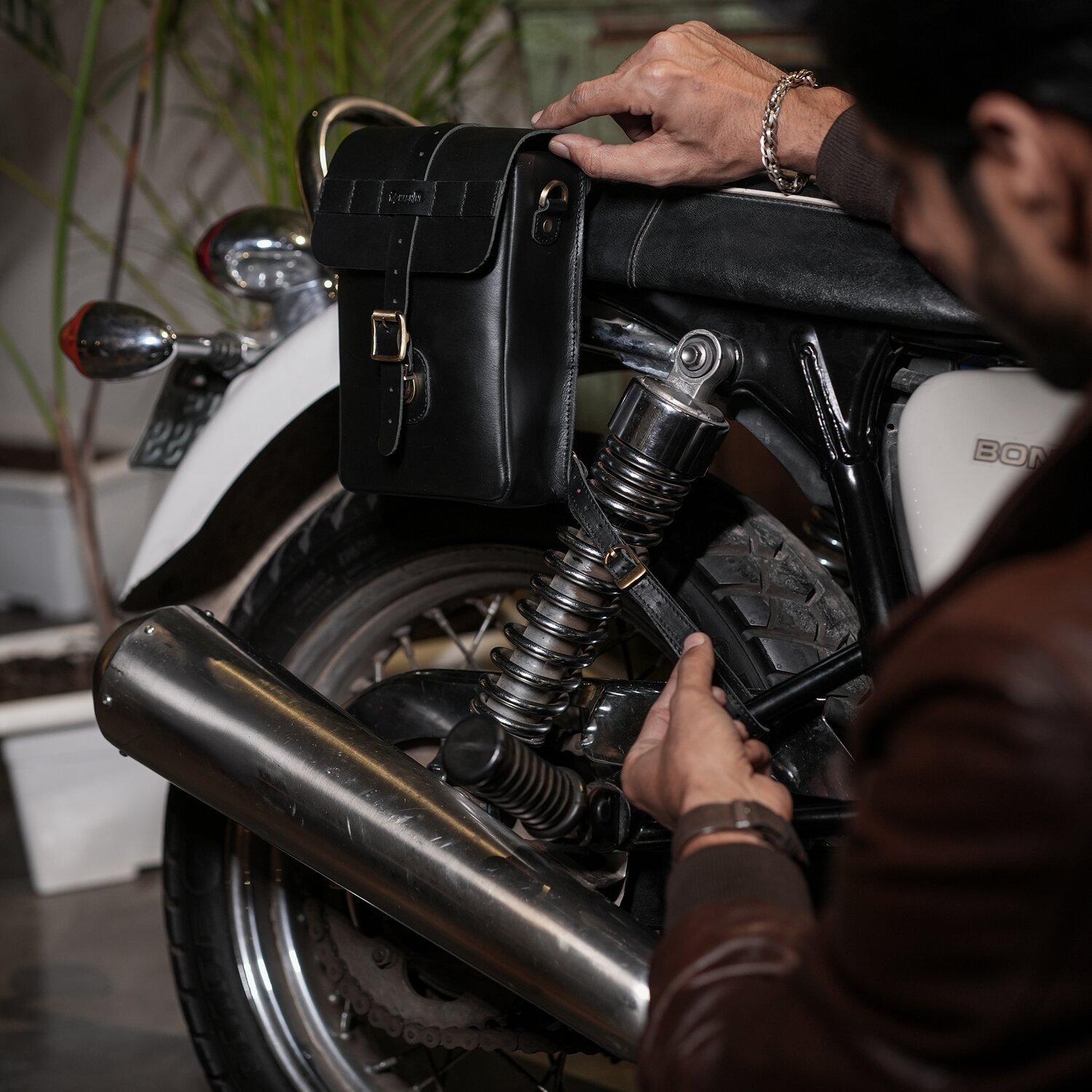 Tripmachine Moto Sling bag black