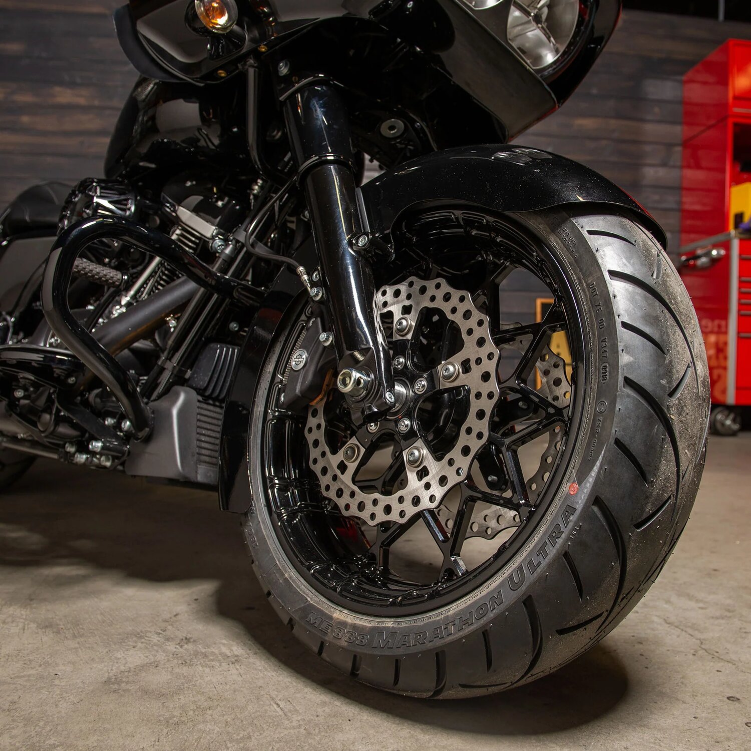 Arlen Ness, 18x5.5 Fat Factory 'Prodigy' wheel. Front