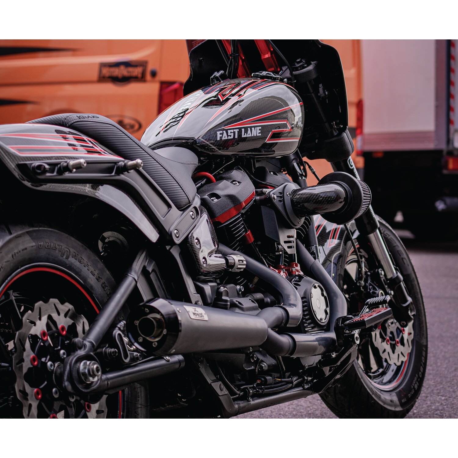 Malparidos, M8 Softail 2-1 exhaust. SS Black. Euro 4/5
