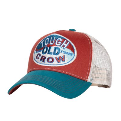This trucker cap from King Kerosin is not for the faint-hearted. With the eye-catching "Tough Old Crow" patch, you make a statement, for character, resilience, and a healthy dose of self-deprecation. The cap combines structured front panels with a classic mesh insert at the back, ensuring optimal comfort. The pre-curved visor protects against the sun, while the snapback closure ensures a flexible fit. A strong look for those who pride themselves on their toughness.