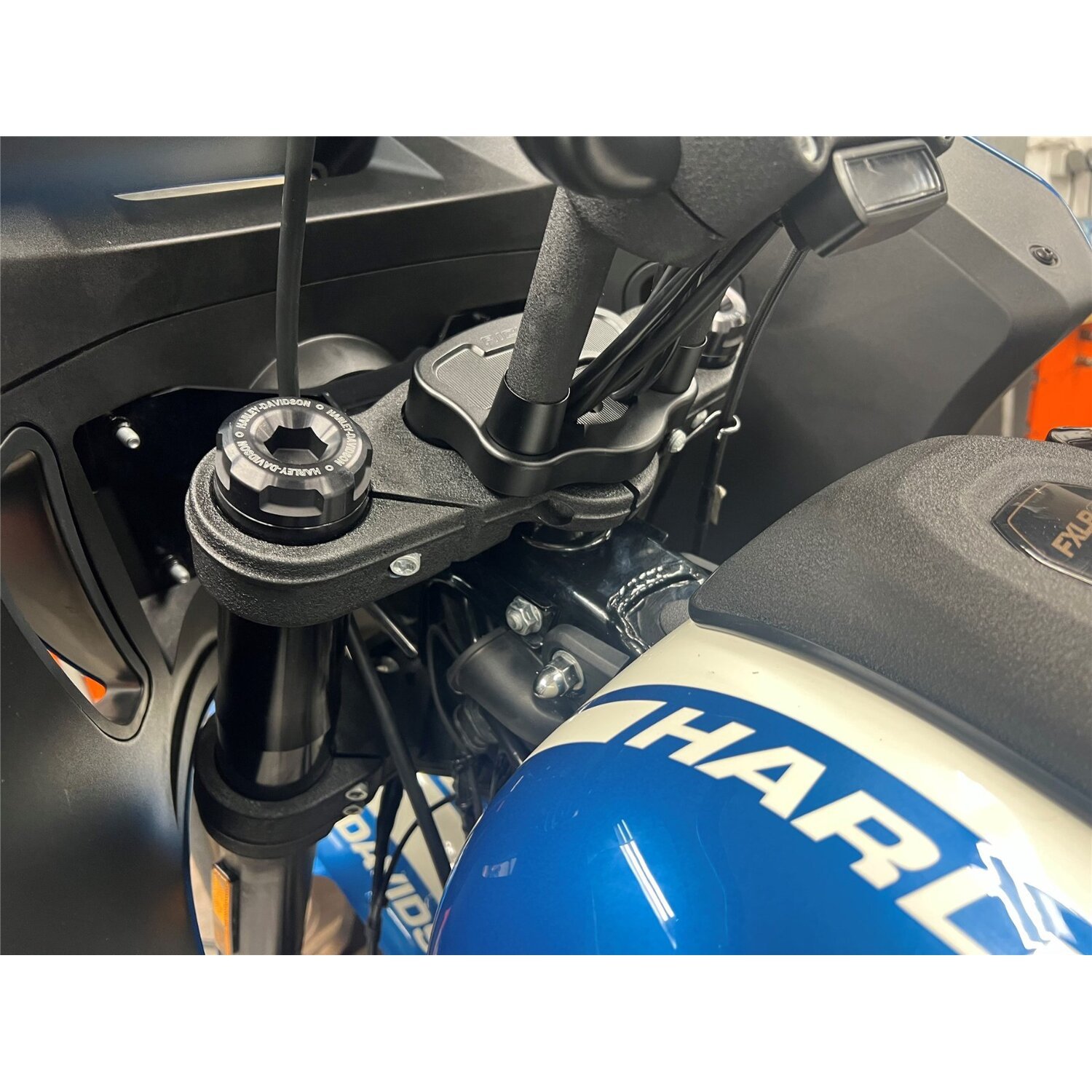 Rick's Motorcycles, Clubstyle riser relocation plate 40mm, Black, Anodized