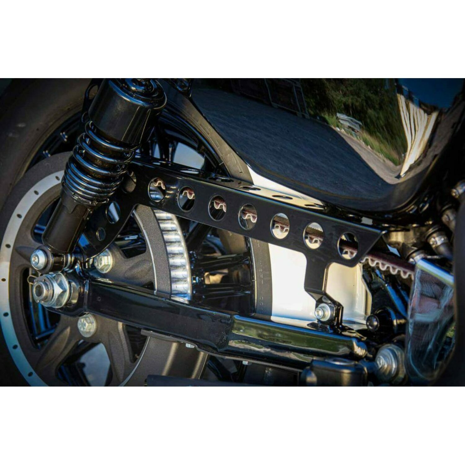 Rick's Motorcycles, belt cover Round holes
