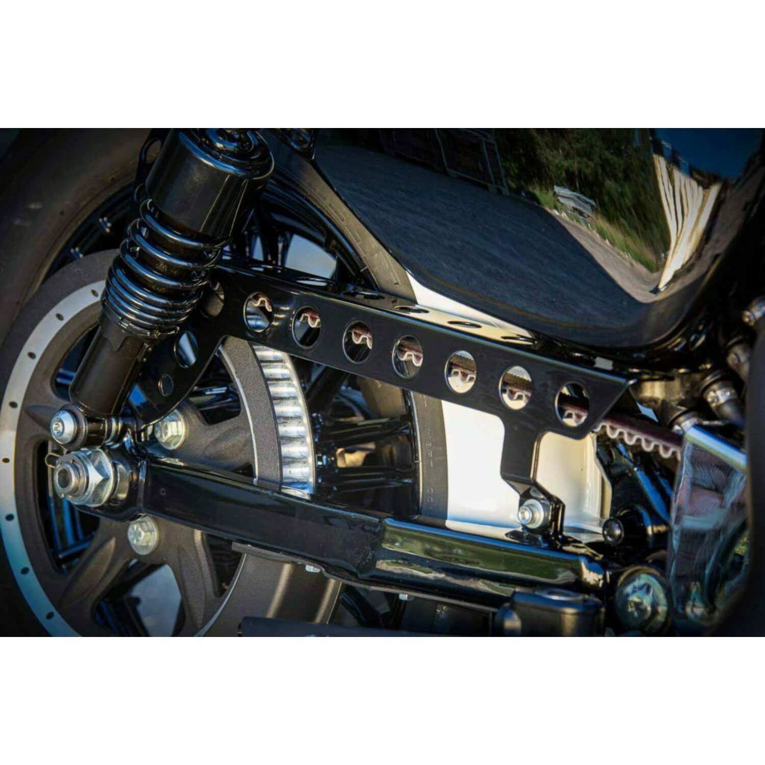 Rick's Motorcycles, belt cover Round holes