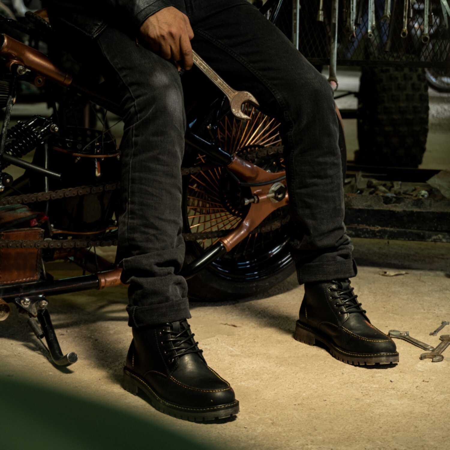 Trip Machine Moc-toe boots, Black, 40