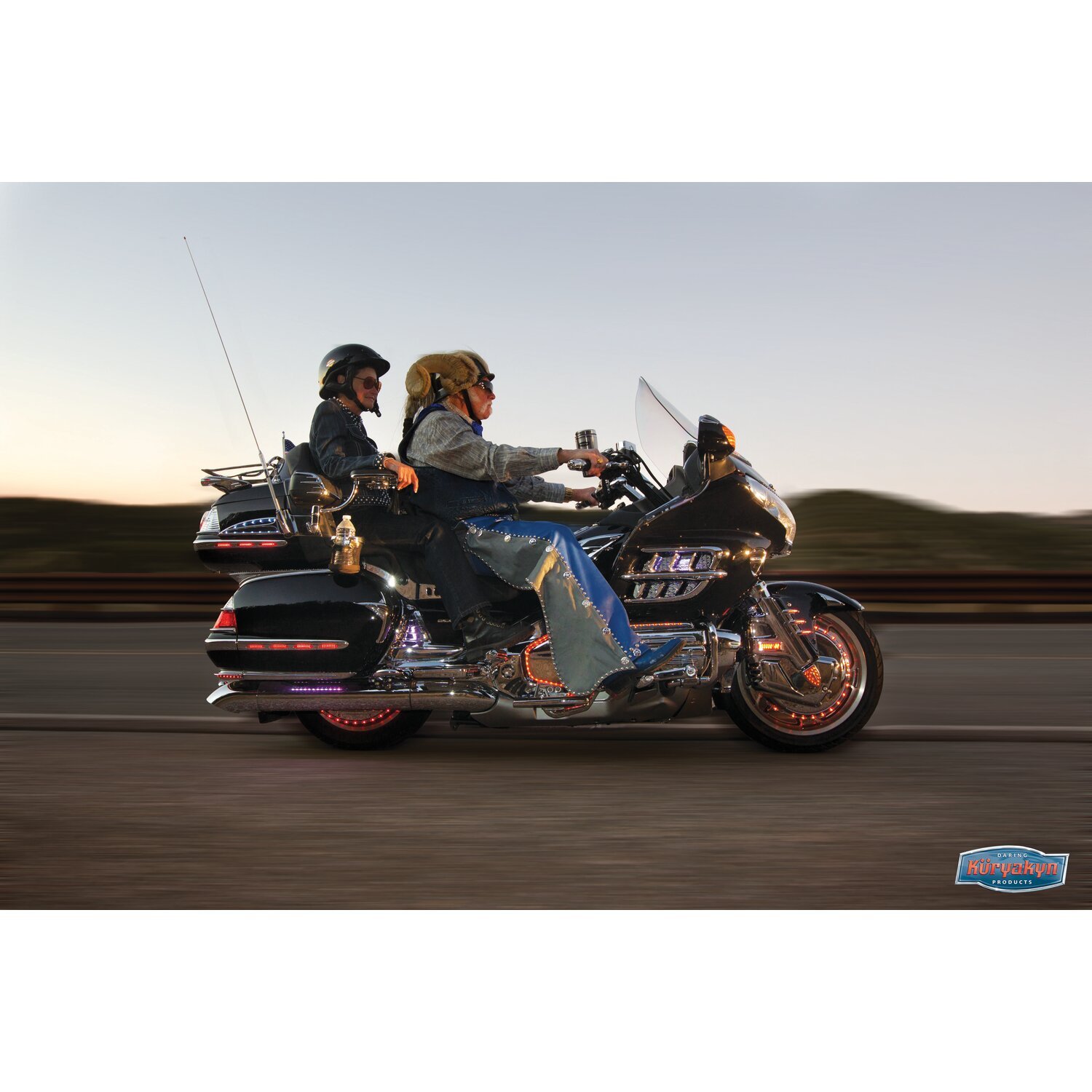 Kuryakyn, Windshield trim with turn signal accents, Chrome
