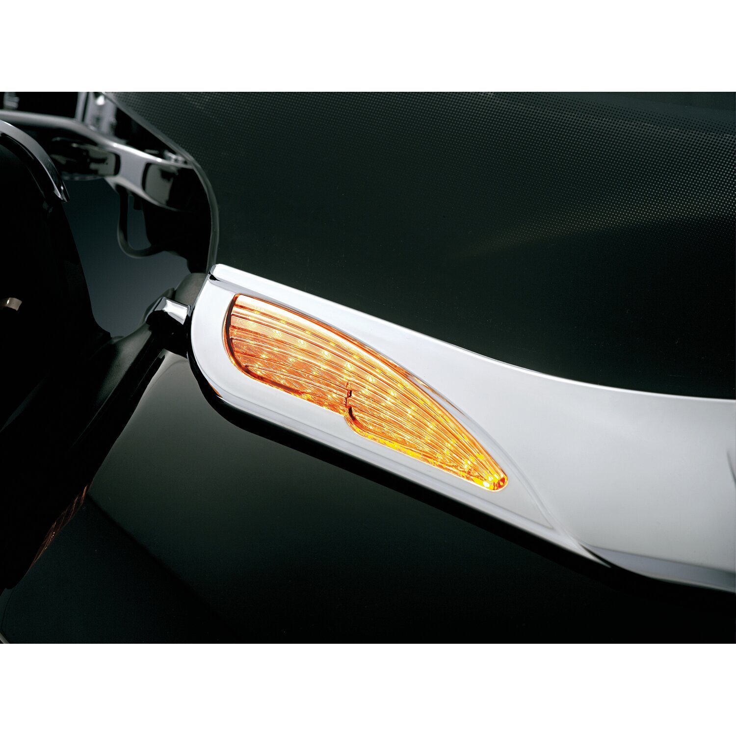 Kuryakyn, Windshield trim with turn signal accents, Chrome